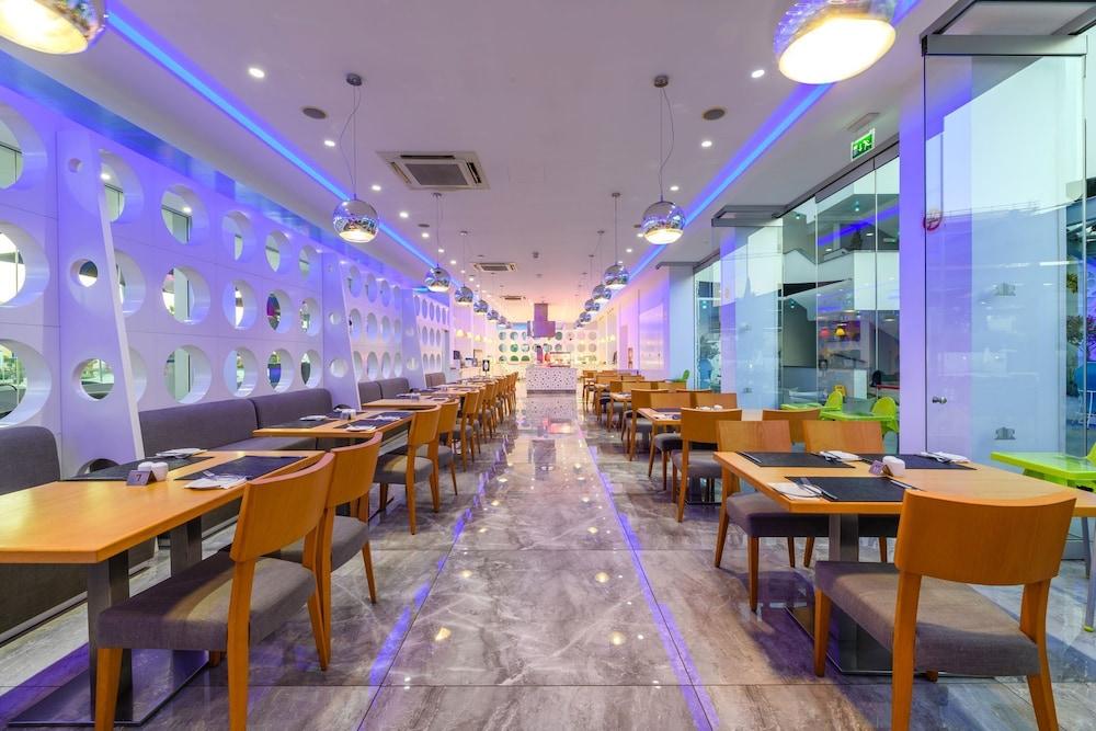 River Rock Hotel أيا نابا المظهر الخارجي الصورة