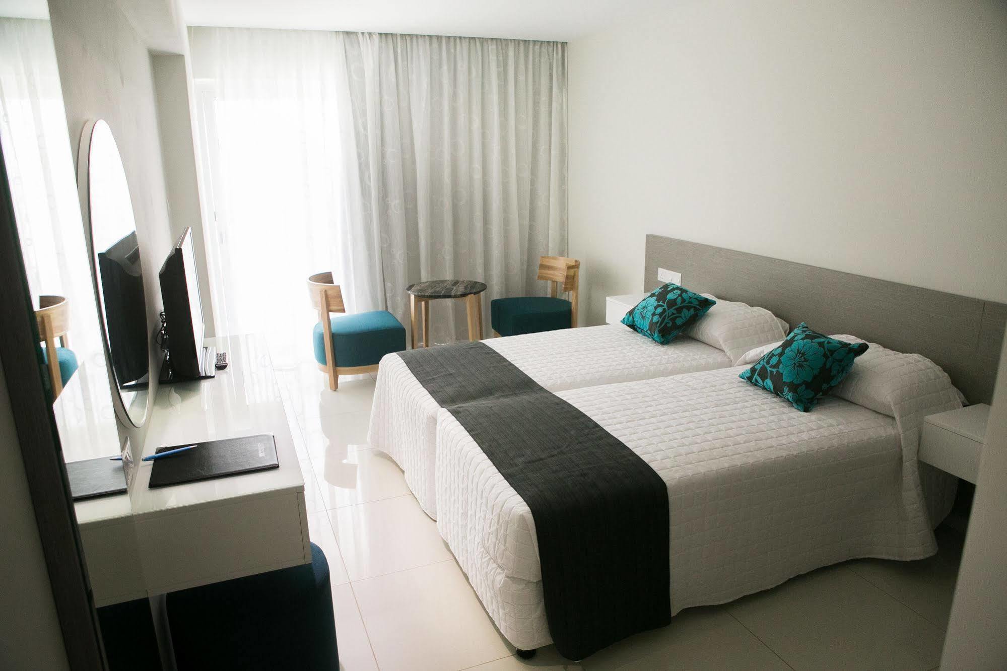 River Rock Hotel أيا نابا المظهر الخارجي الصورة