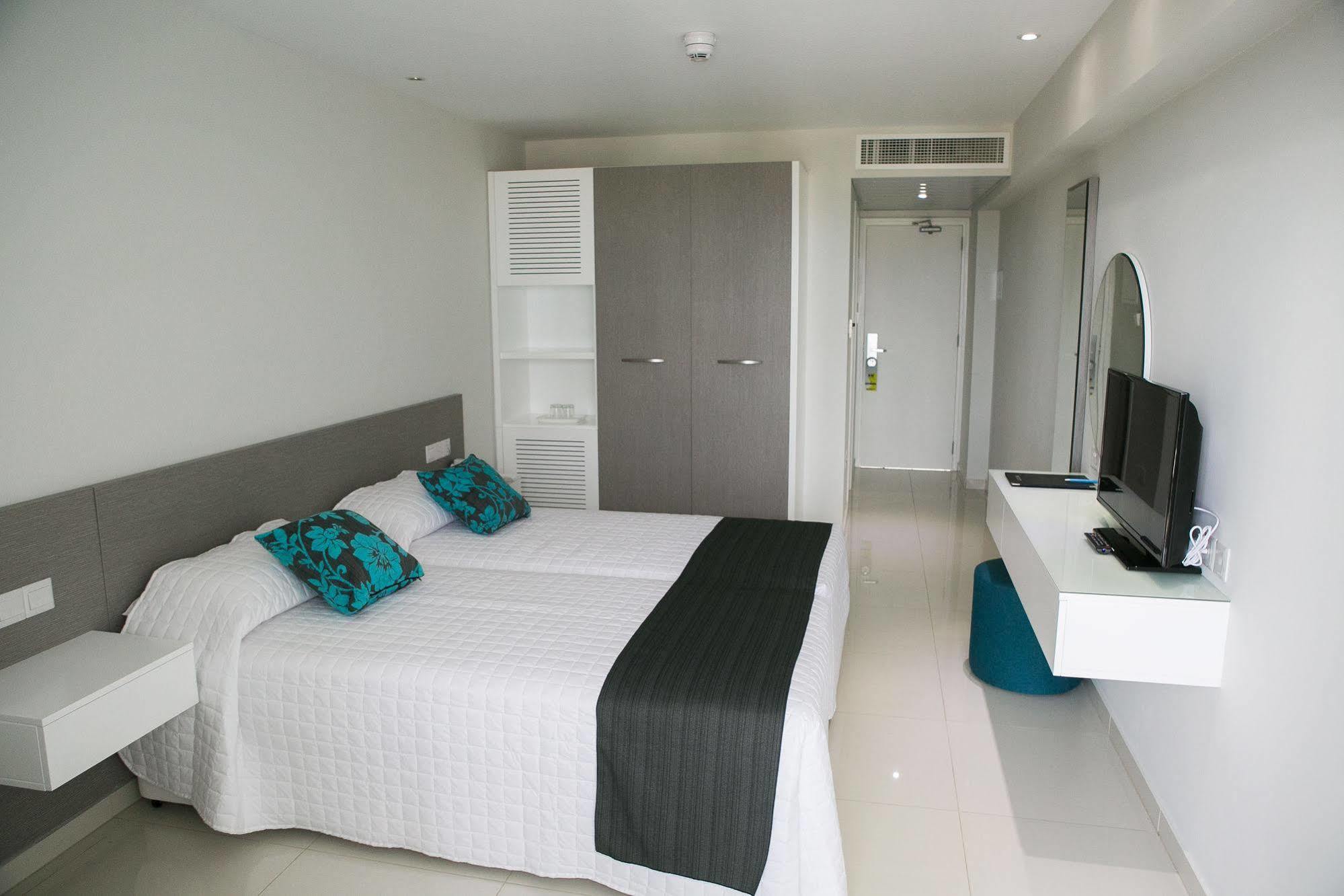 River Rock Hotel أيا نابا المظهر الخارجي الصورة
